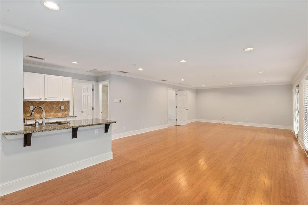 Forum Of Dallas Condo - Residential