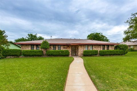 2212 Heather Hill Lane Plano TX 75075