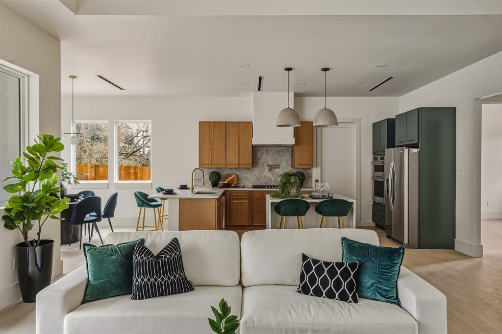 SOUTHERN HILLS - Residential