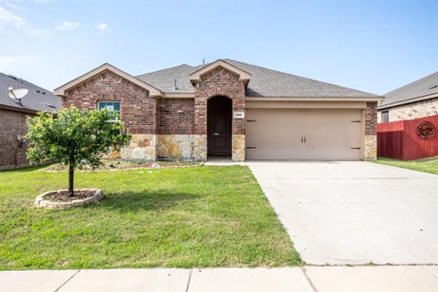 Photo of 709 Alton Drive, Aubrey, TX 76227 (MLS # 21335790)