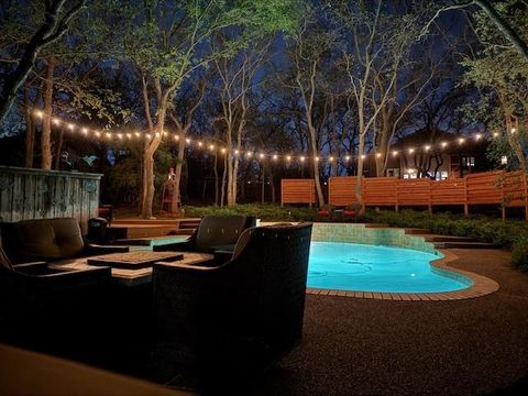 Photo of 140 Creekside Drive, Double Oak, TX 75077 (MLS # 21213541)