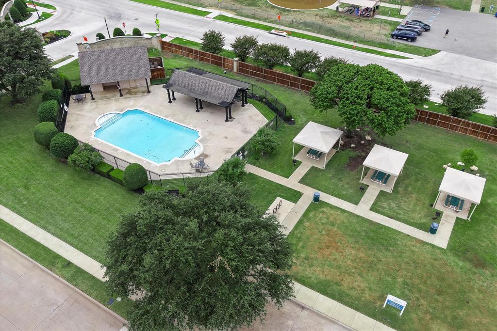 Courts Of Willow Creek - Residential