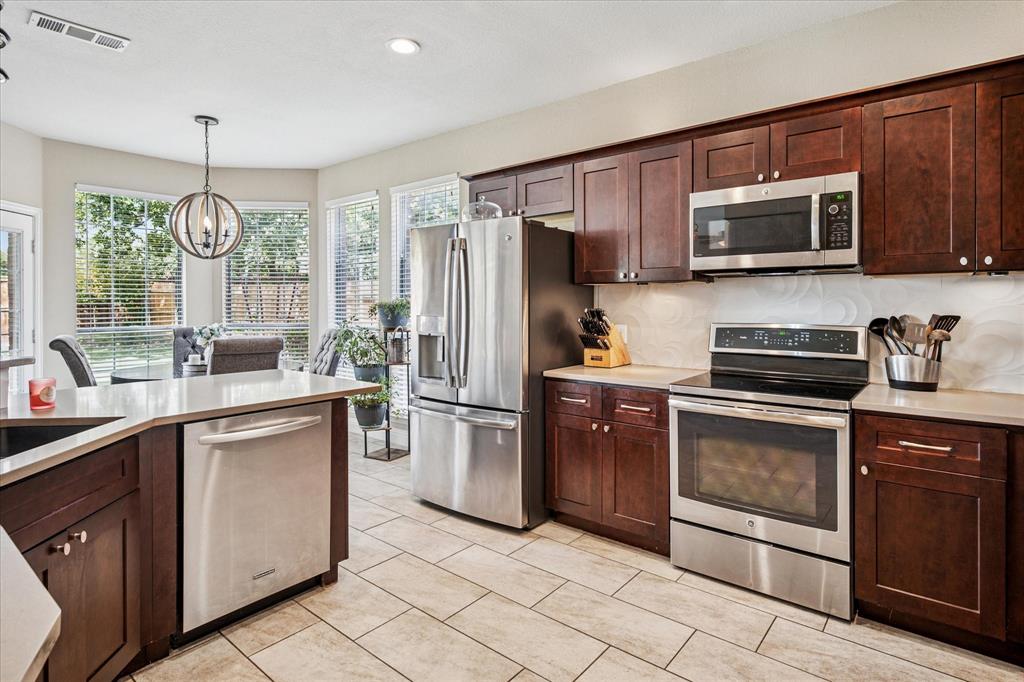 Courts Of Willow Creek - Residential