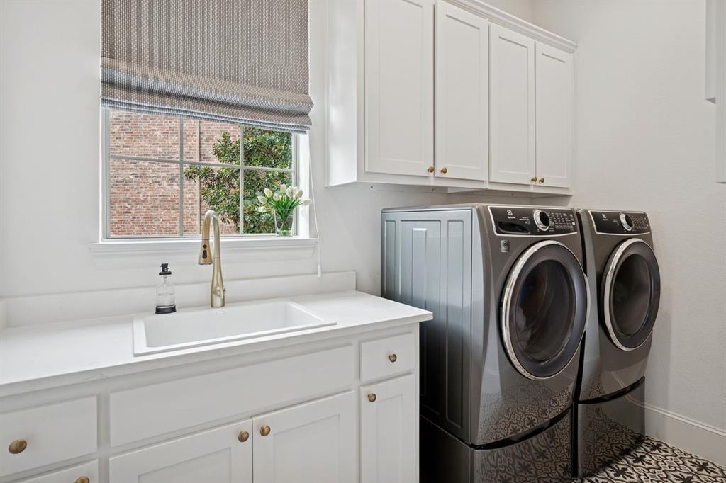 Lacima Manor - Residential