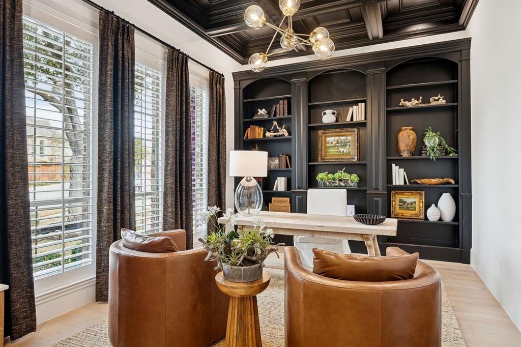 Lacima Manor - Residential