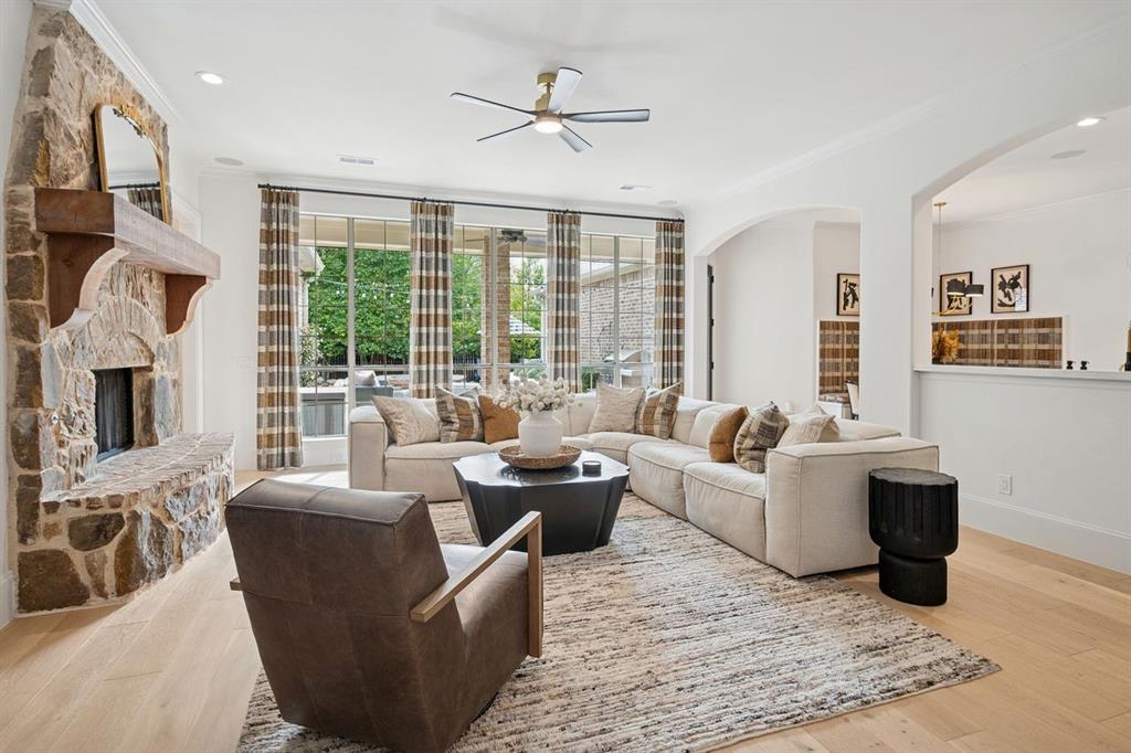 Lacima Manor - Residential