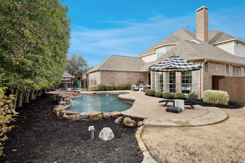 Lacima Manor - Residential