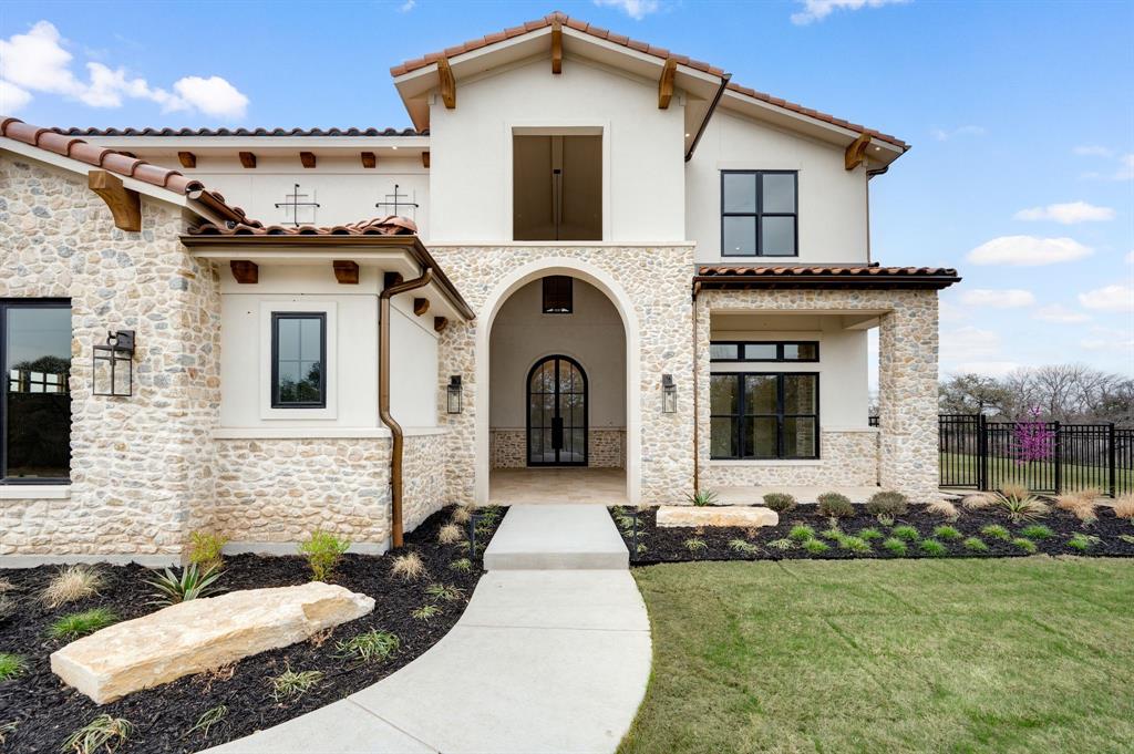 10621 Arrowhead Point Drive