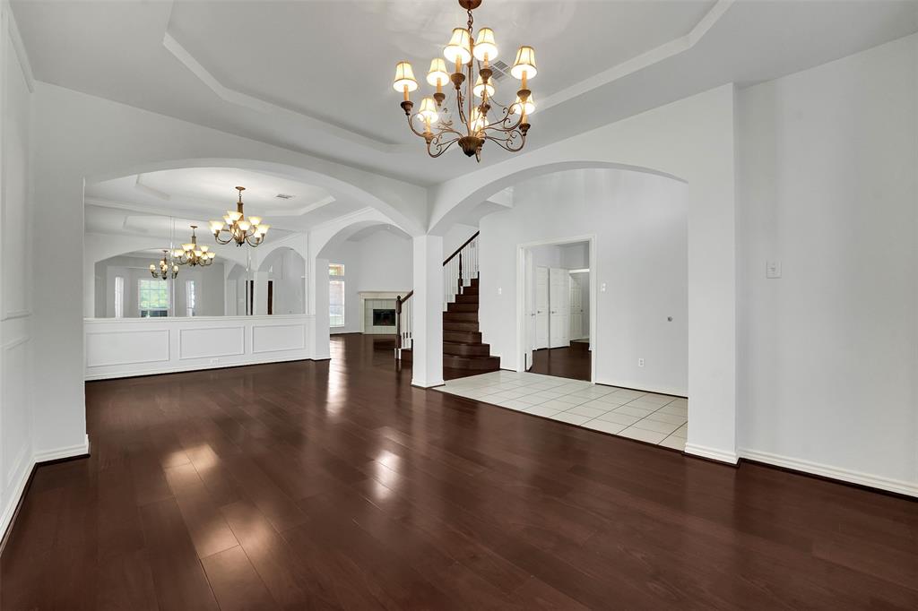 1210 Autumn Drive