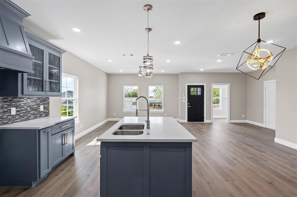 Comanche Cove - Residential