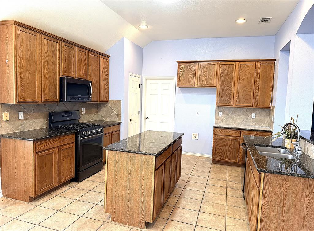 Summer Creek Ranch Add - Residential Lease