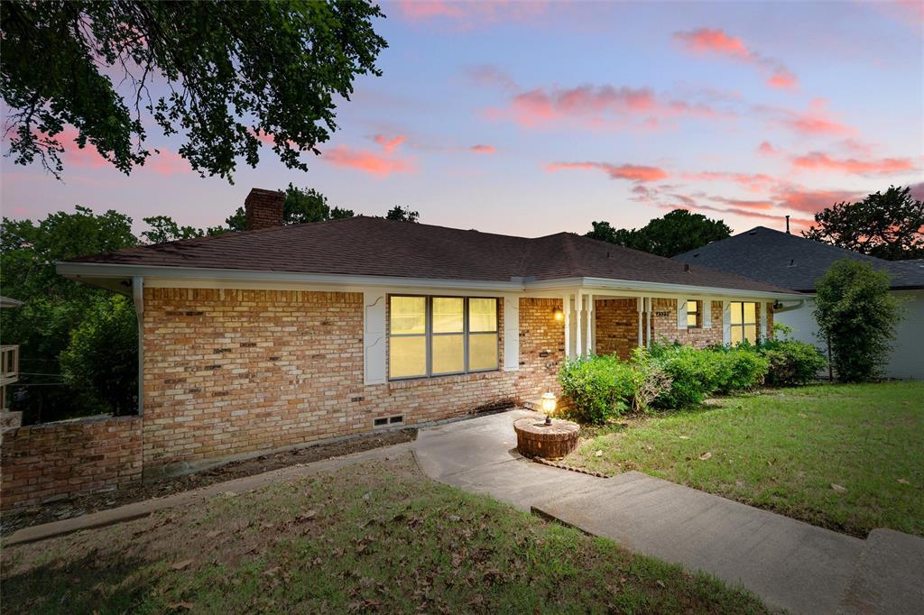 4322 Oak Trail