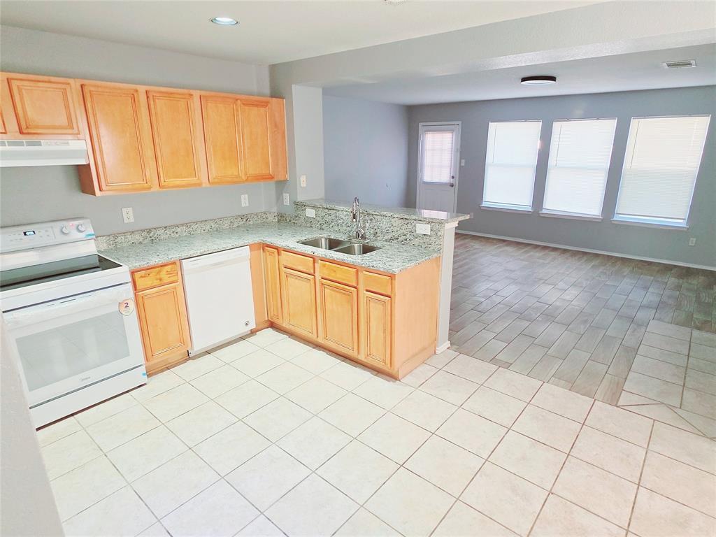 1336 Falcon Trail