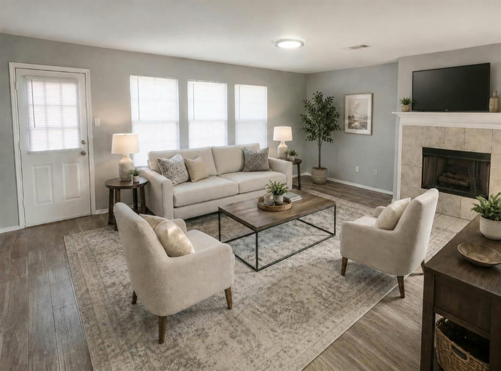 1336 Falcon Trail
