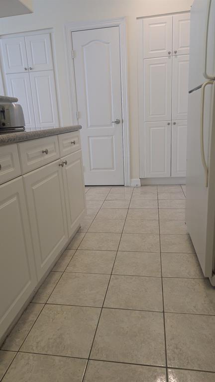 Wyndemere Condominiums - Residential