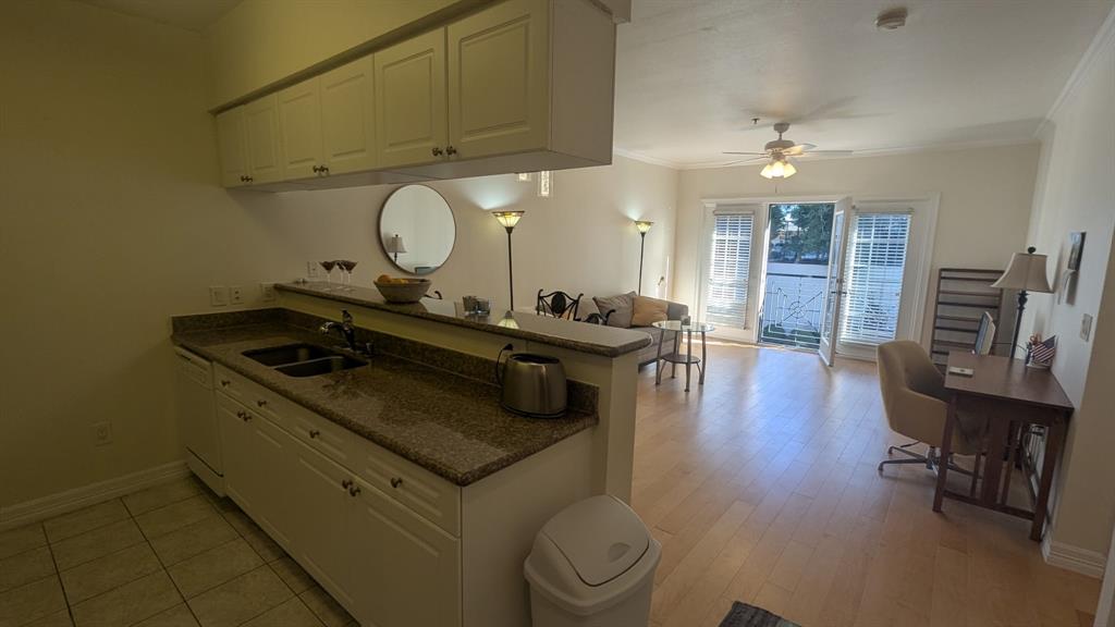 Wyndemere Condominiums - Residential