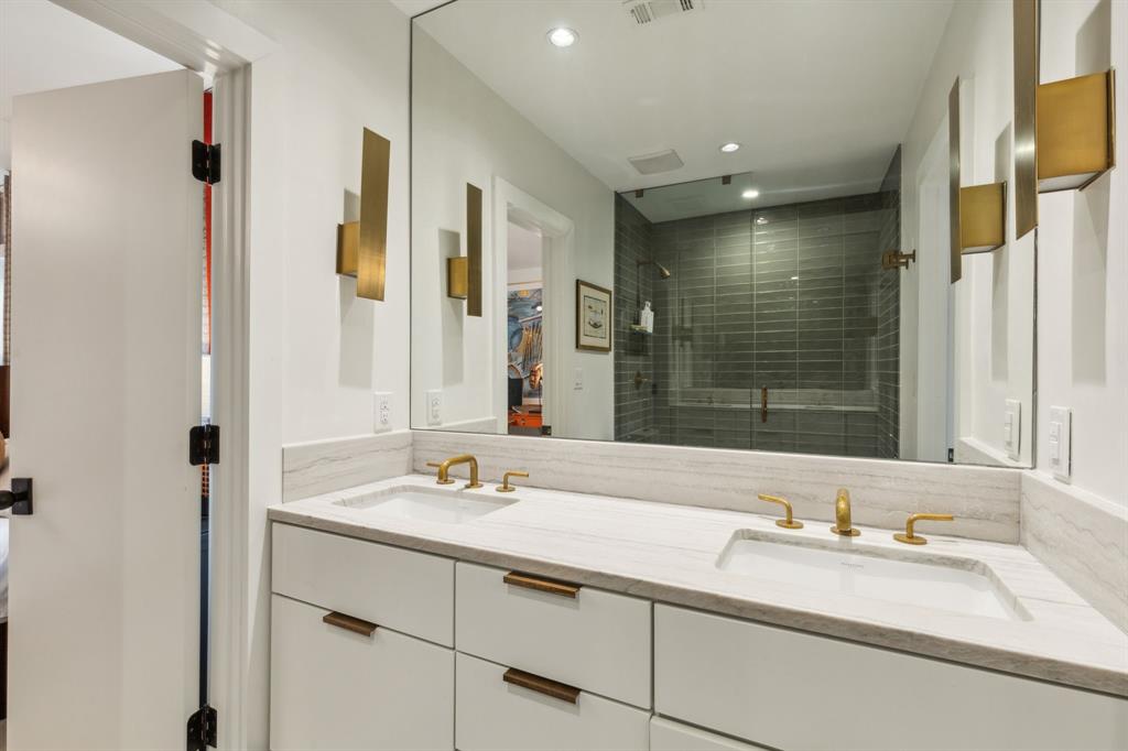 UNIVERSITY HEIGHTS - Residential