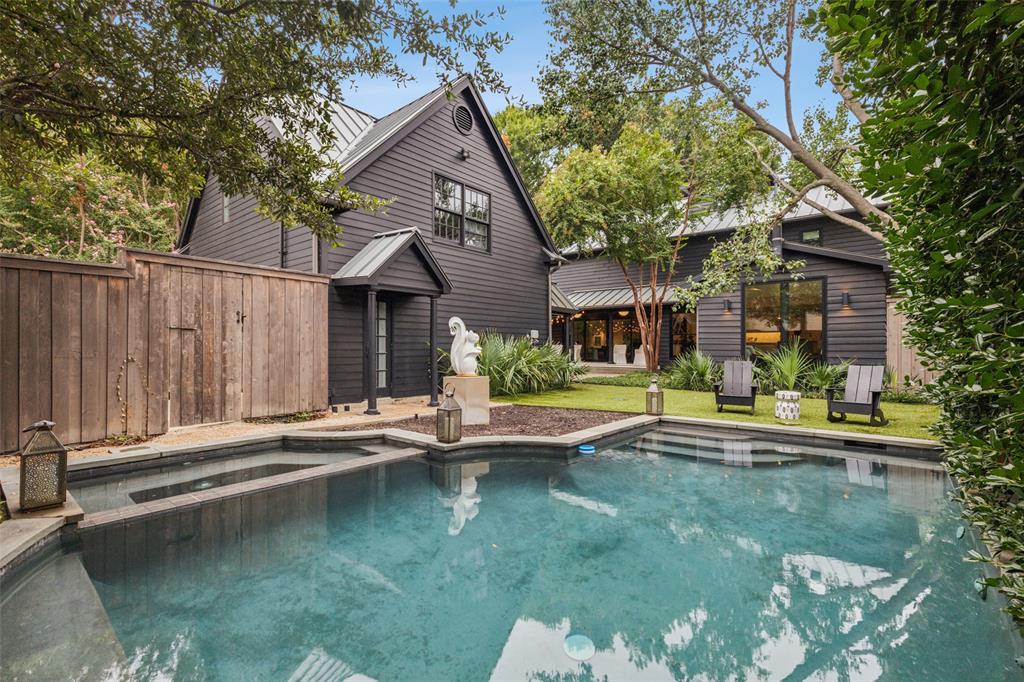 UNIVERSITY HEIGHTS - Residential