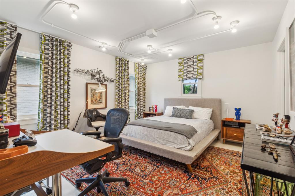 UNIVERSITY HEIGHTS - Residential