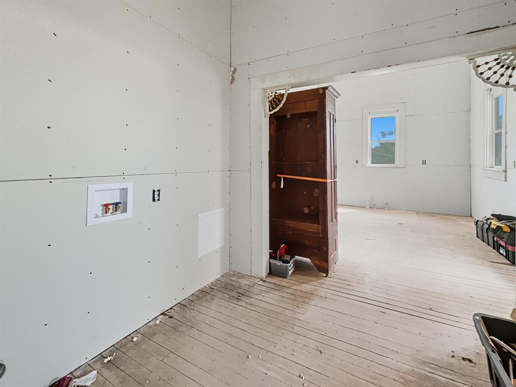 HOWARD - Residential