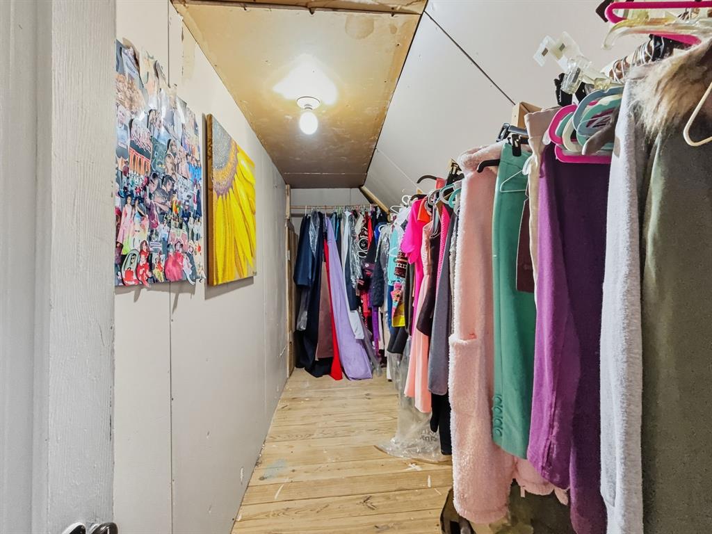 HOWARD - Residential