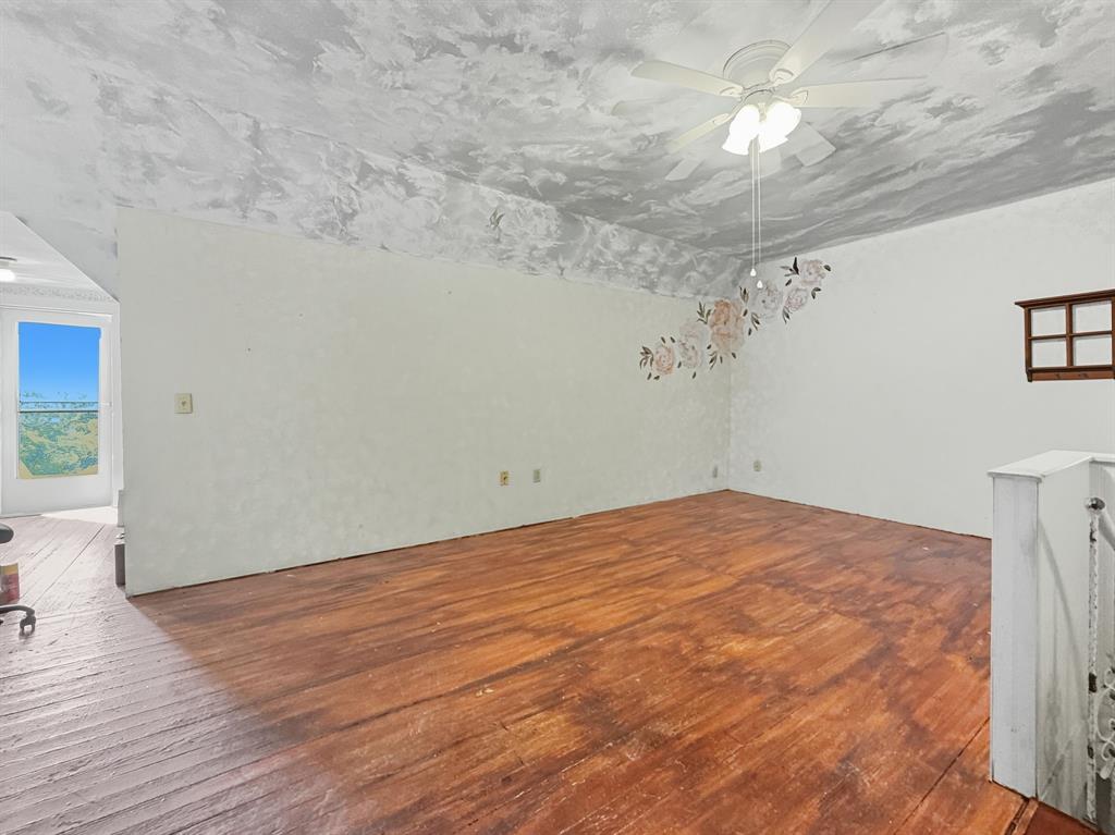 HOWARD - Residential