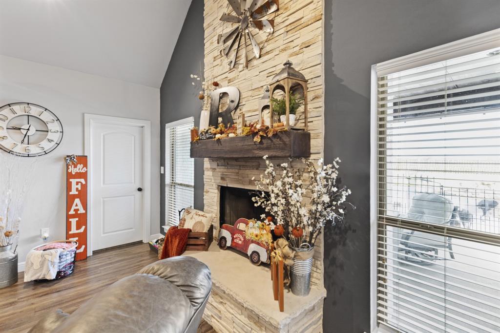 MCINTYRE RICHARD R A-G0797 - Residential