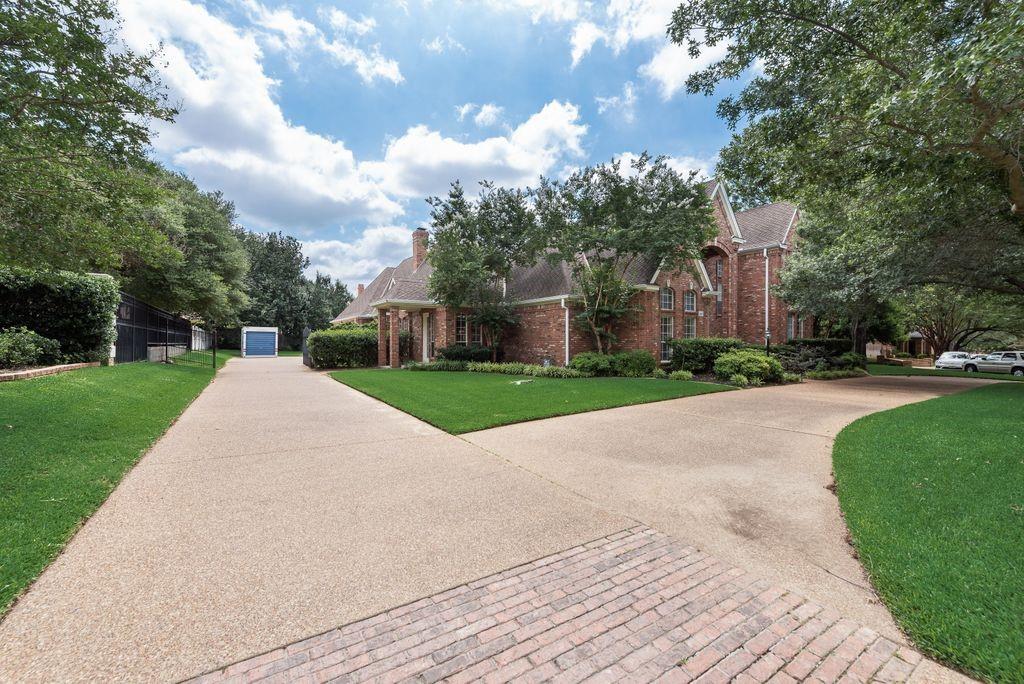 4607 Lakeside Drive