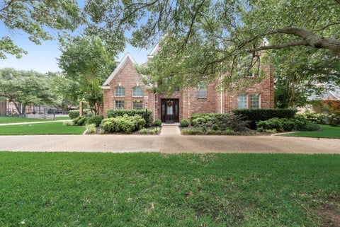 Photo of 4607 Lakeside Drive, Colleyville, TX 76034 (MLS # 21276533)
