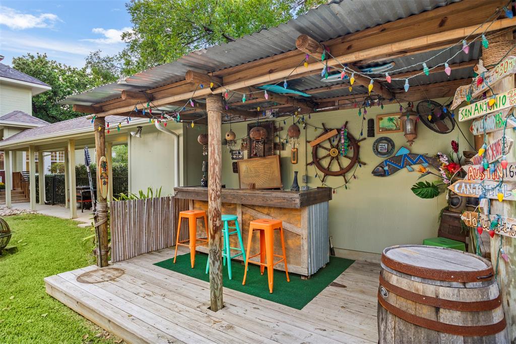 University-Rev - Residential