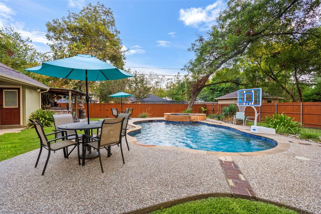 University-Rev - Residential