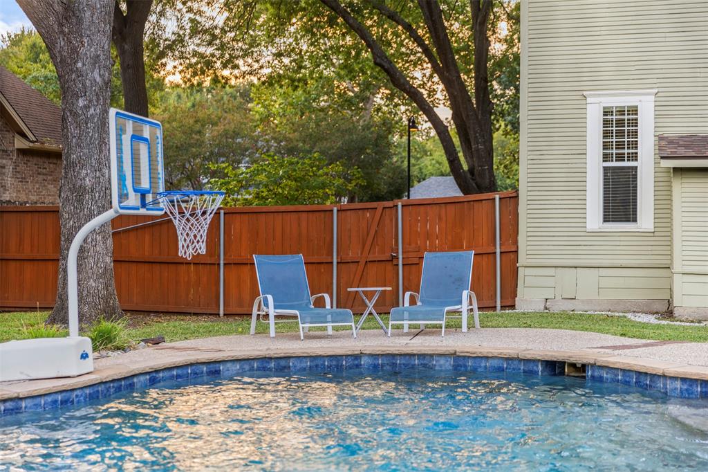 University-Rev - Residential