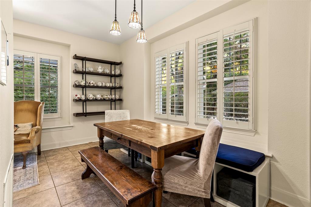 University-Rev - Residential