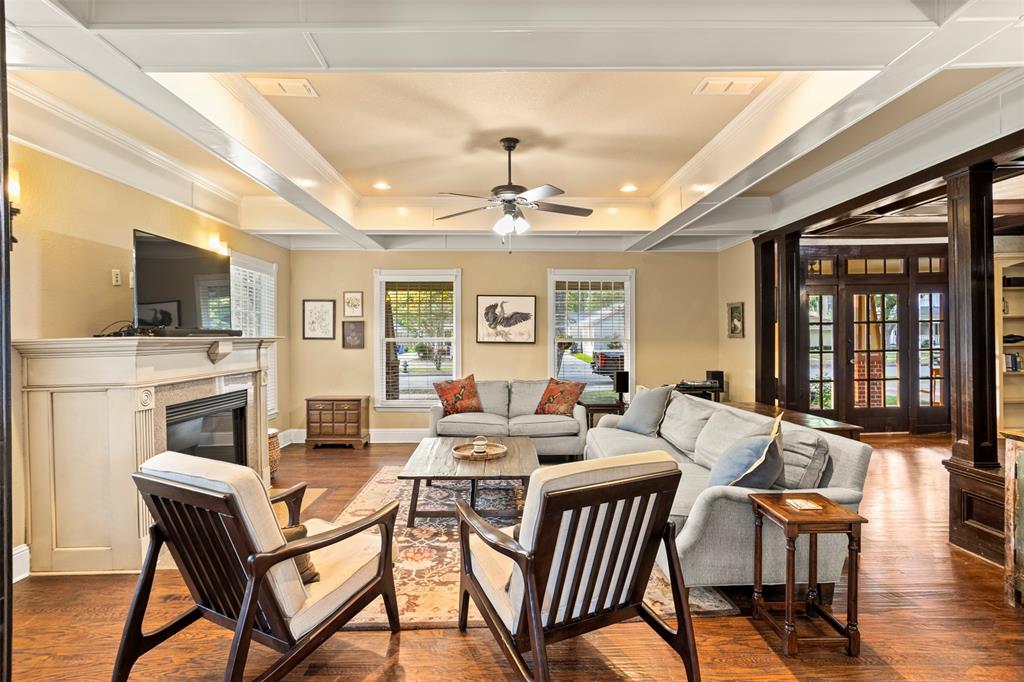 University-Rev - Residential