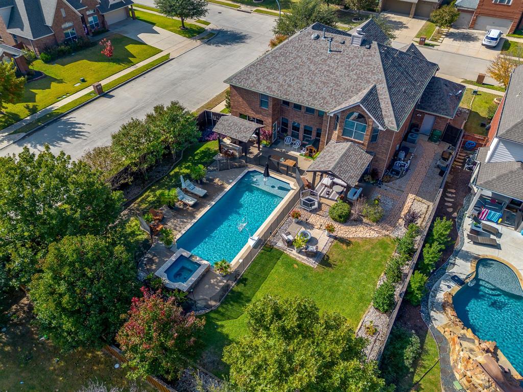 10400 Crowne Pointe Lane