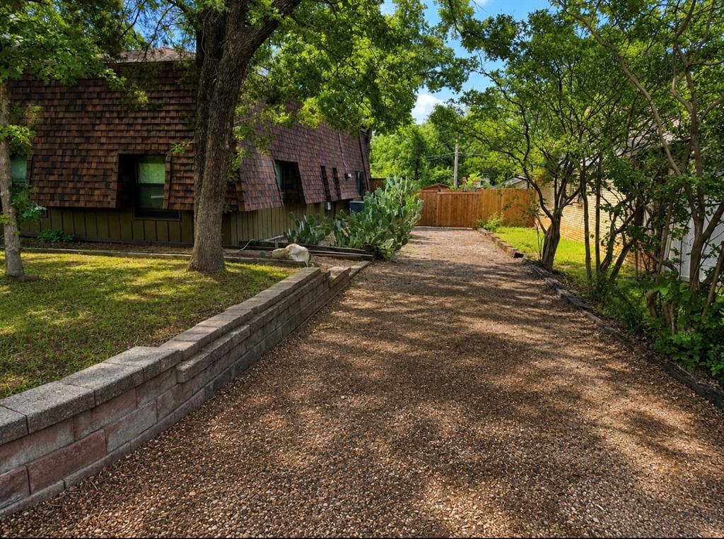 846 Highland Village Road