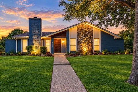 Photo of 411 Fireside Drive, Richardson, TX 75081 (MLS # 21413947)