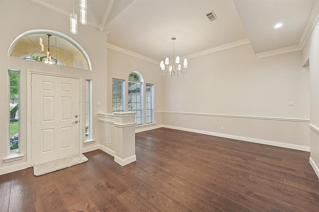 711 Saratoga Drive