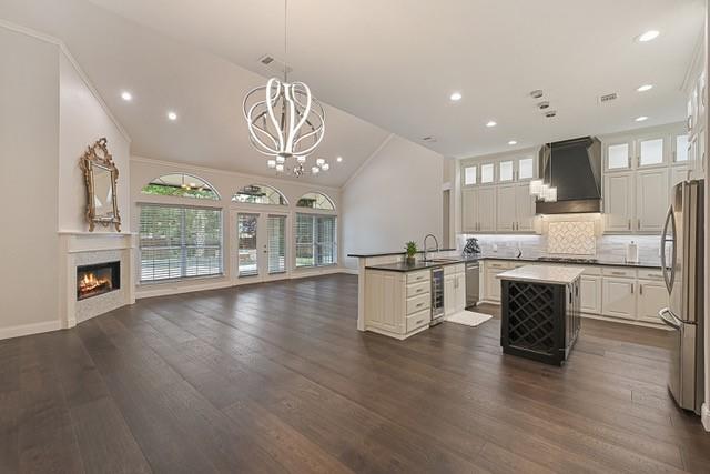 711 Saratoga Drive