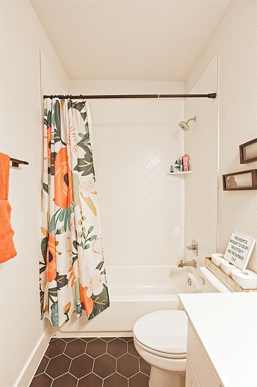 Dallas, Texas 75204, United States, 2 Bedrooms Bedrooms, ,3 BathroomsBathrooms,Residential,Active,212303