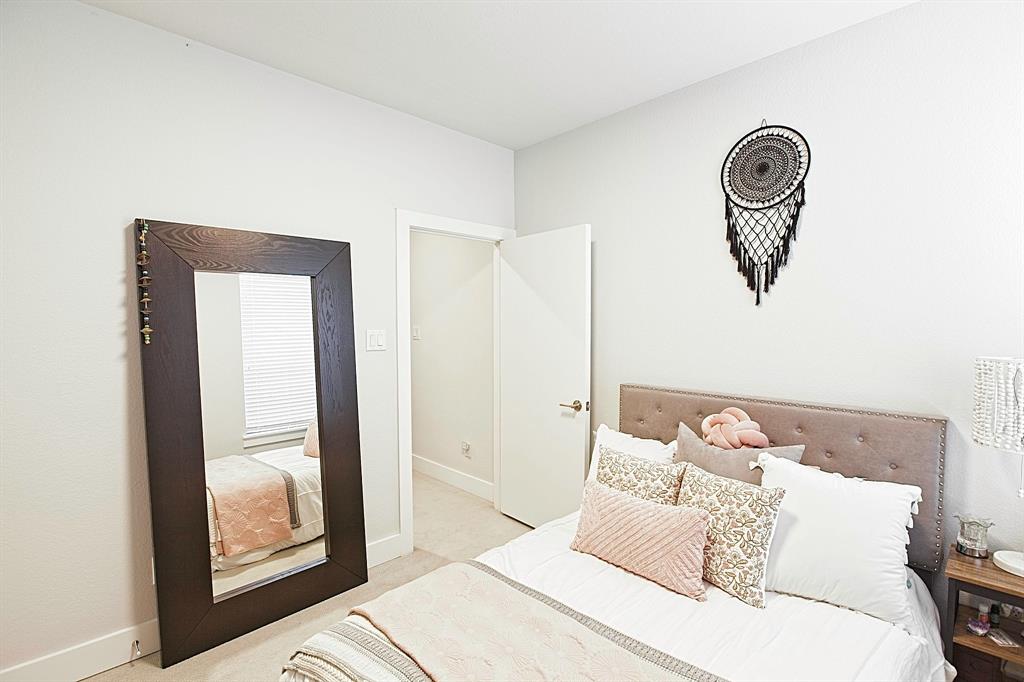 Dallas, Texas 75204, United States, 2 Bedrooms Bedrooms, ,3 BathroomsBathrooms,Residential,Active,212303