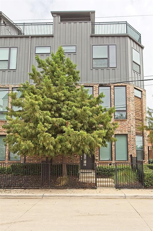 Dallas, Texas 75204, United States, 2 Bedrooms Bedrooms, ,3 BathroomsBathrooms,Residential,Active,212303