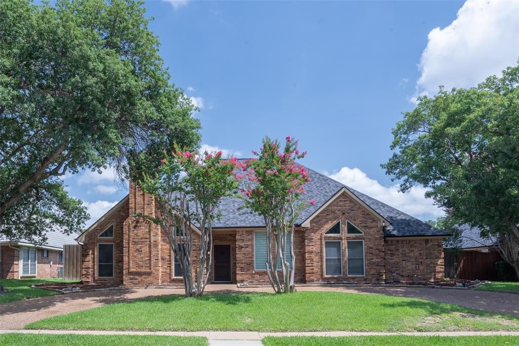 3905 Cross Bend Road