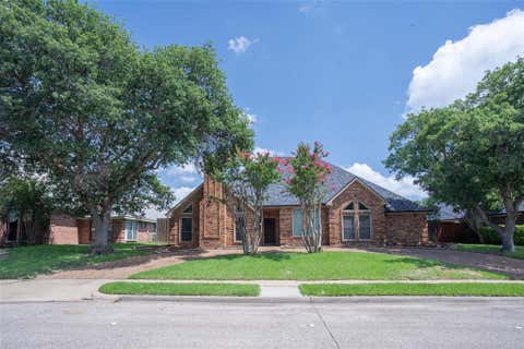 Photo of 3905 Cross Bend Road, Plano, TX 75023 (MLS # 21352043)