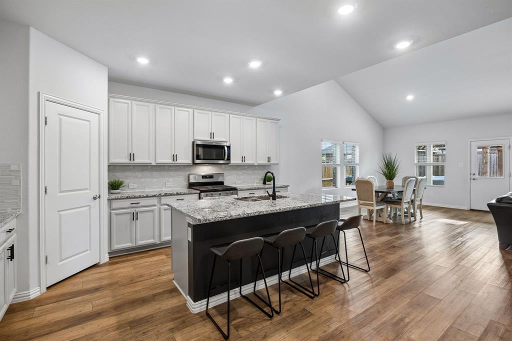 10105 Lakemont Drive