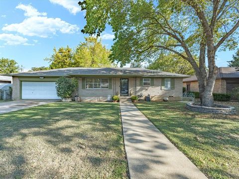 209 W Avenue K Midlothian TX 76065
