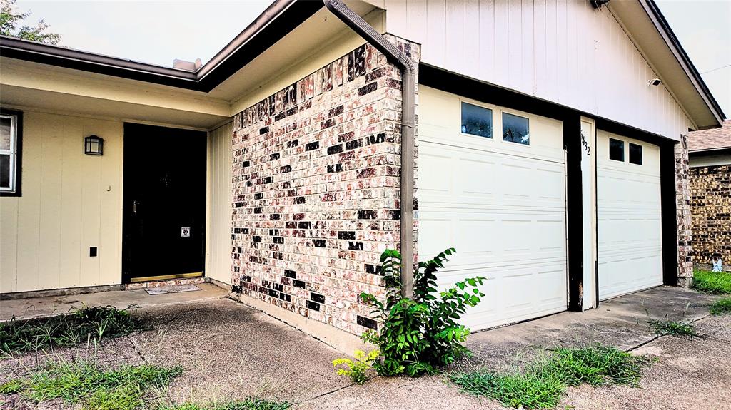 6432 Grasshopper Drive