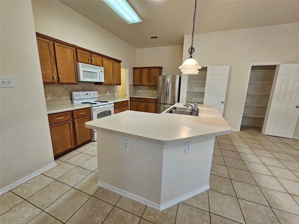 Falls Ph 2 - Residential Lease