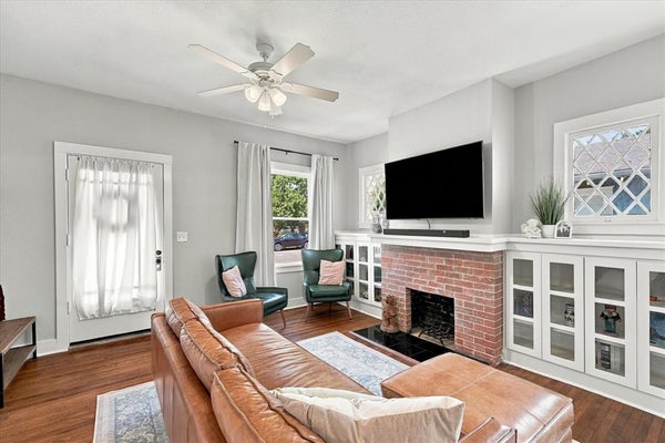 1933 FAIRMOUNT AVE, FORT WORTH, TX 76110 - Image 2d56b8efdc5c50eba6a3eacb23e707a4/3927797965