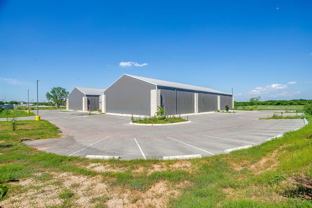 Corridor 51 Bus Center - Commercial Sale